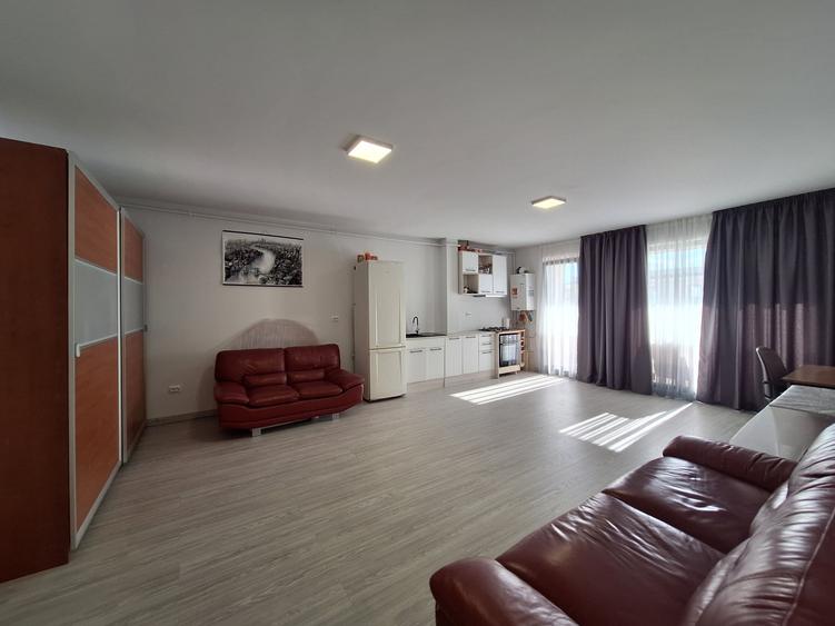 Apartament cu 2 camere semidecomandat, mobilat în Florești — fotografia 1