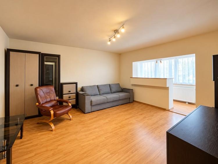 Apartament cu 2 camere in zona Grivitei - 2