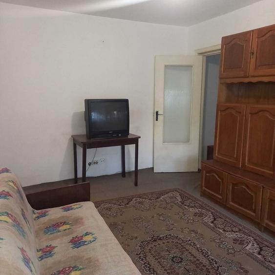Apartament cu 2 camere semidecomandat în Iosia
