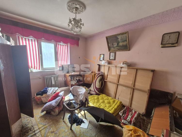 Apartament de 2 camere - de vânzare- zona Cet - 3