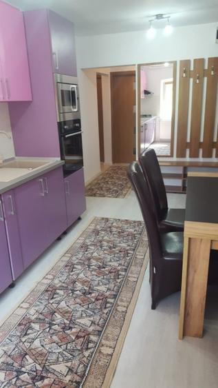 Apartament cu 3 camere decomandat în Județean