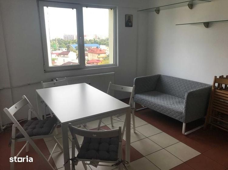 Apartament cu 3 camere decomandat în Tei