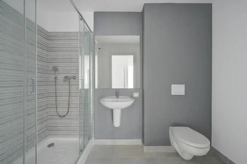 Apartament cu 3 camere decomandat în Nord