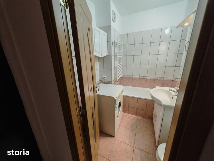 Apartament cu 2 camere decomandat în Republicii