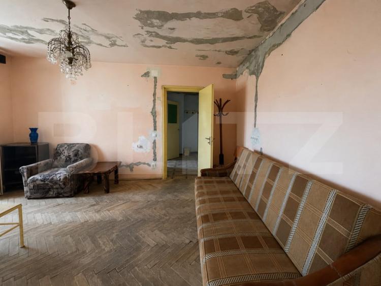 Apartament cu 2 camere semidecomandat în Central
