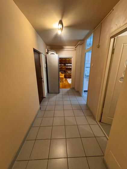 Apartament cu 3 camere în Militari