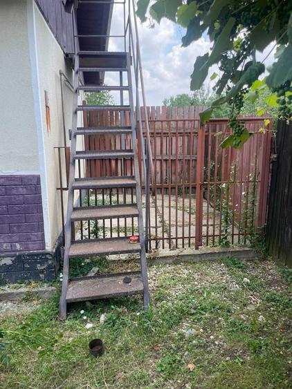 Casă cu 4 camere în Ghirdoveni