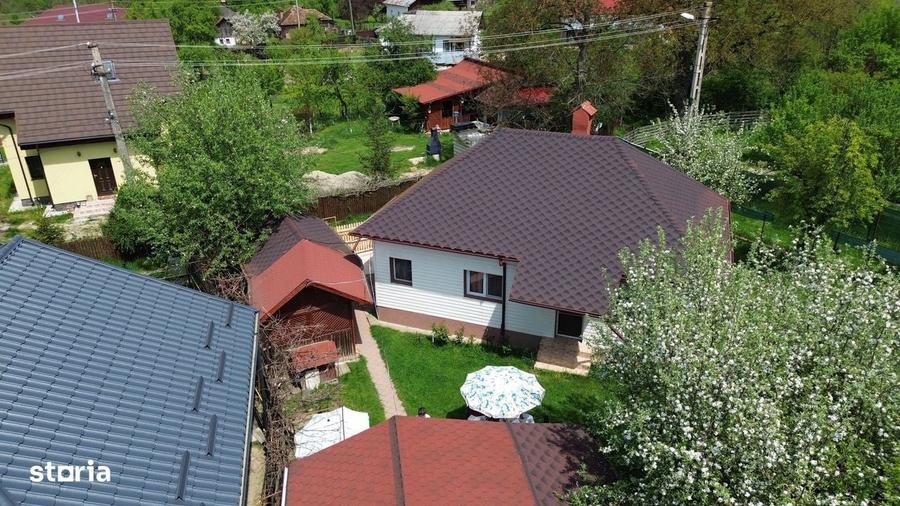 Casă cu 3 camere în Dealu