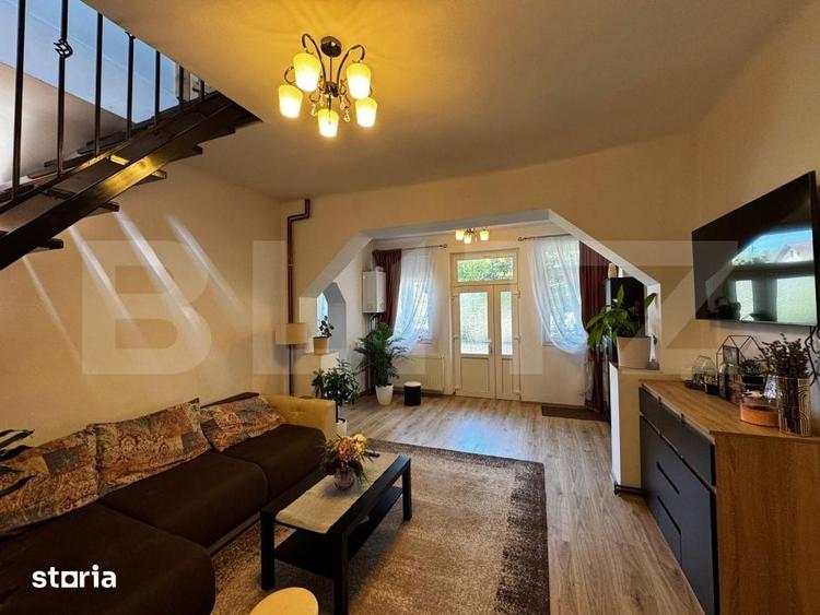 Casă cu 6 camere cu Teren 585 Mp în Teiu
