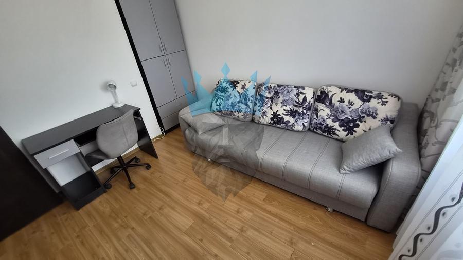 Apartament cu 3 camere decomandat, mobilat în Moșilor