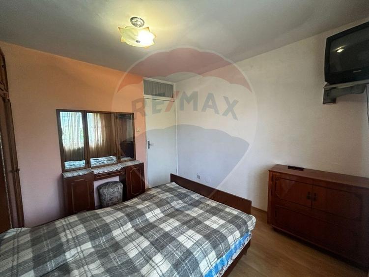 Apartament cu 3 camere decomandat în Bogdan Vodă