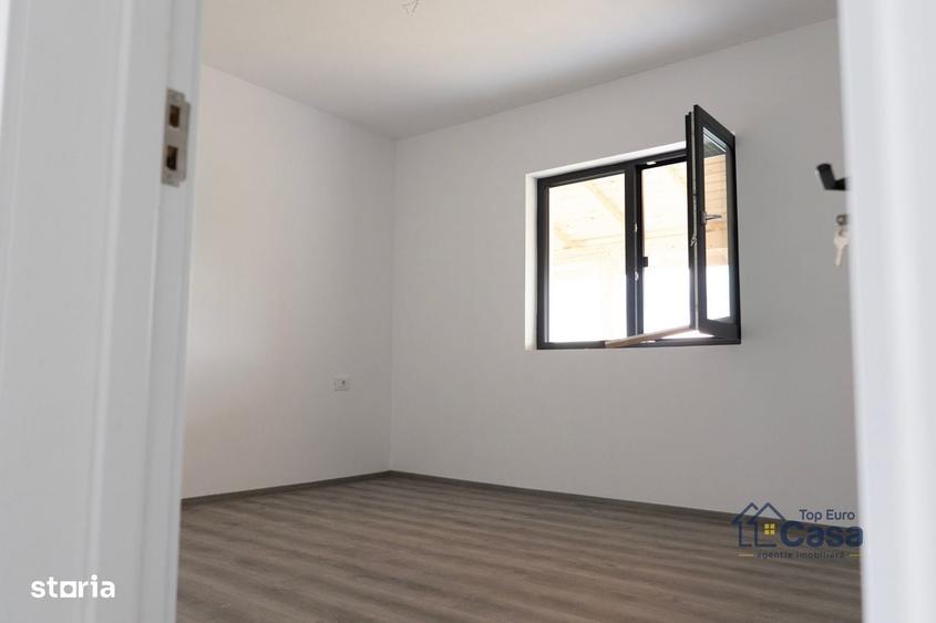 Casă cu 3 camere în Piscani