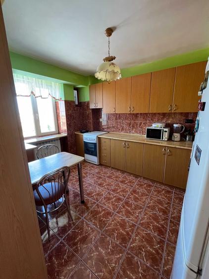 Inchiriez apartament ultracentral, cu 3 camere, decomandat, utilat - 3