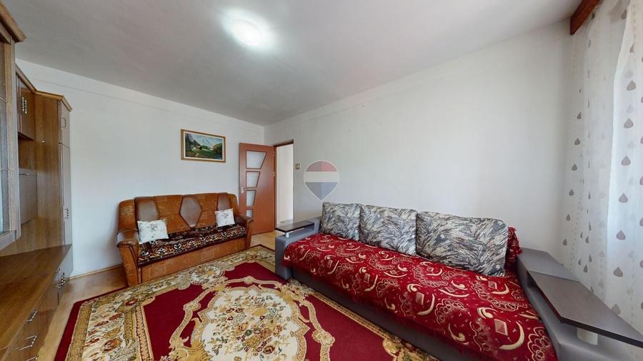 Apartament cu 2 camere decomandat în Noua