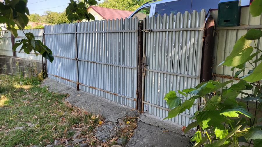 Casă individuală cu 4 camere cu Garaj în Clipicești