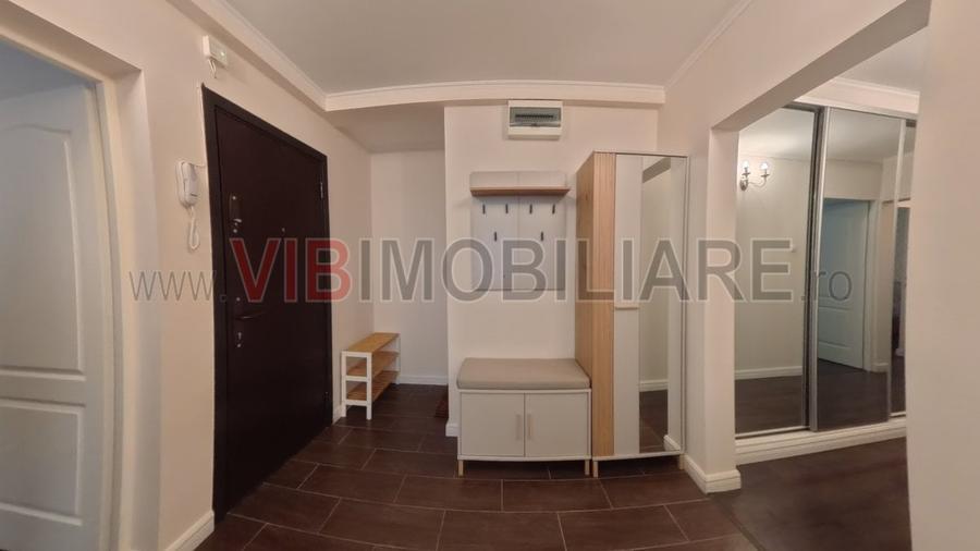 Apartament cu 3 camere decomandat, mobilat în P-ța Alba Iulia