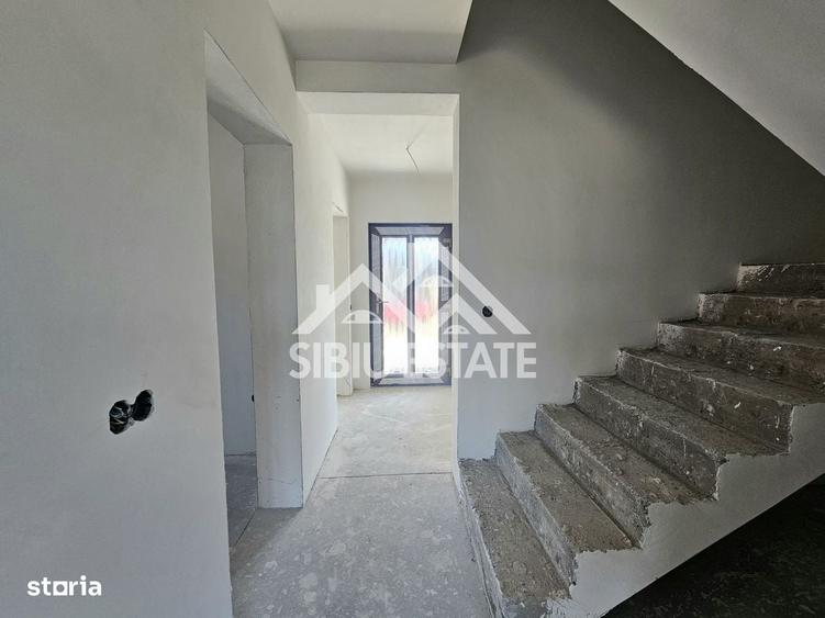 Casa noua 4 dormitoare, spatiu bun pentru familie - 5