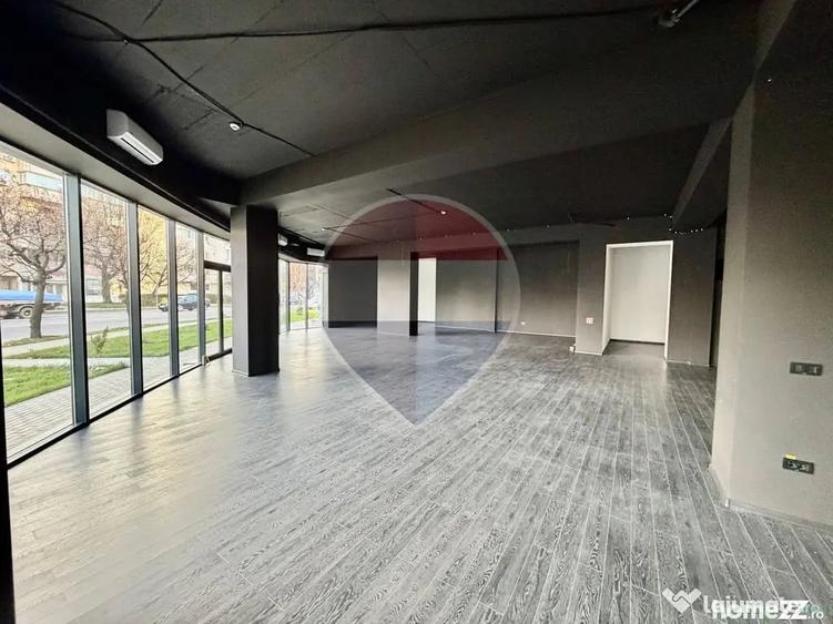 Spațiu comercial, de 270 mp, în Nord