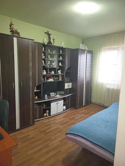 Apartament cu 3 camere nedecomandat în Central