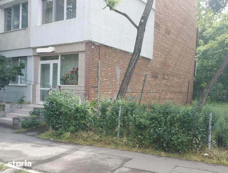 Apartament cu 4 camere semidecomandat în Țiglina 3