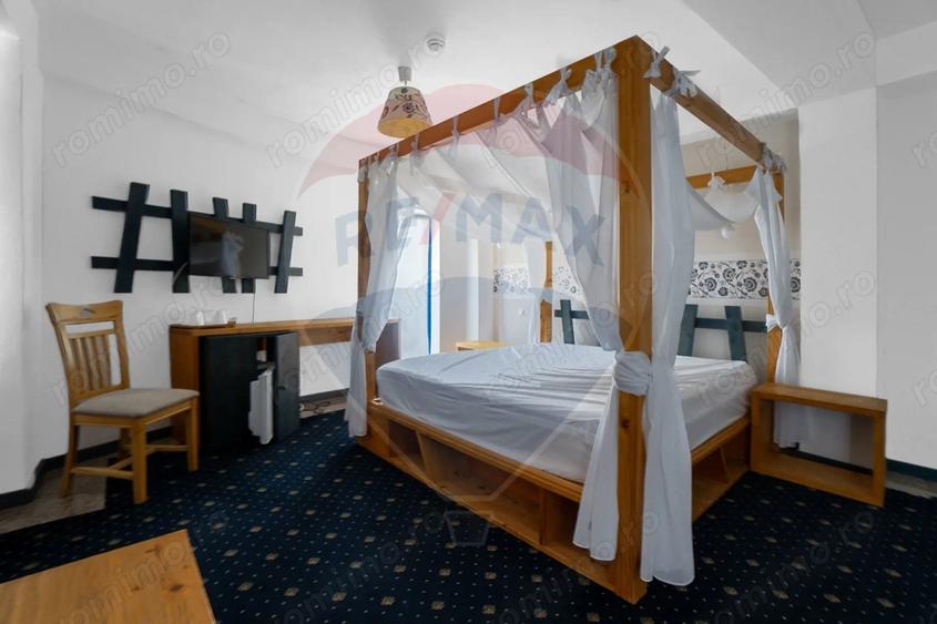 Casă cu 25 camere cu Teren 6630 Mp în Murighiol