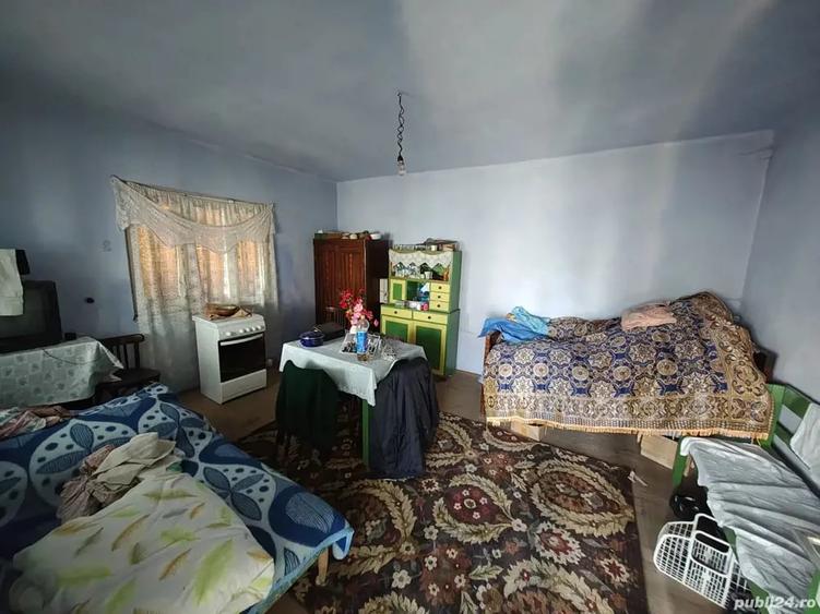 Casă cu 3 camere cu Teren 1182 Mp în Hunedoara