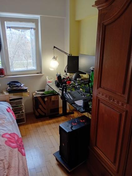 Apartament cu 4 camere decomandat, mobilat în Beller
