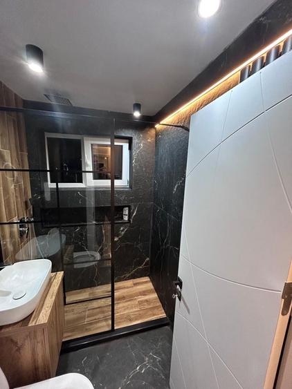 Apartament cu 3 camere decomandat în Eroii Revoluției