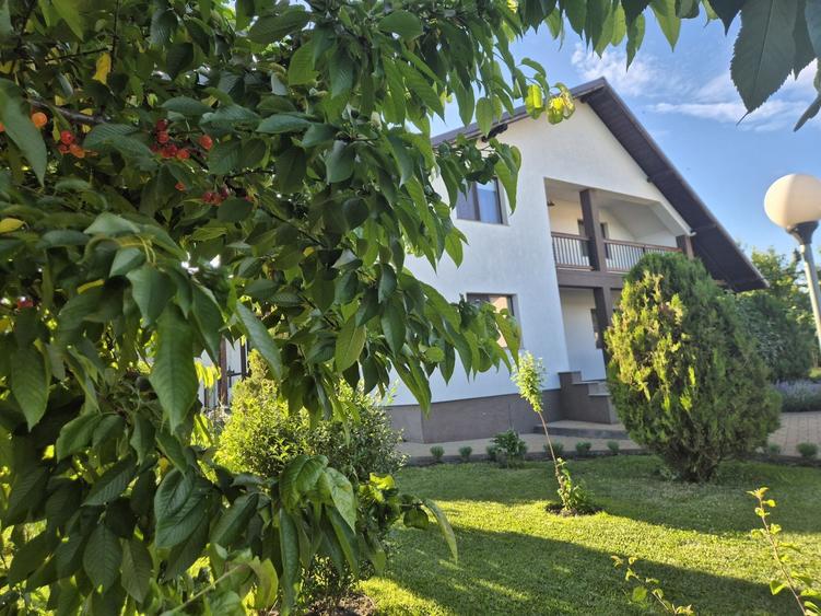 Casă cu 4 camere în Fălticeni