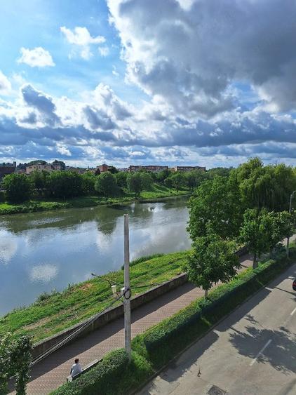 Garsonieră decomandată în Central