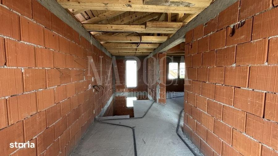 Casă cu 4 camere în Sânnicoară