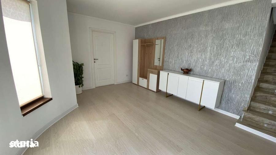 Casă cu 3 camere cu Teren 700 Mp în Bucium