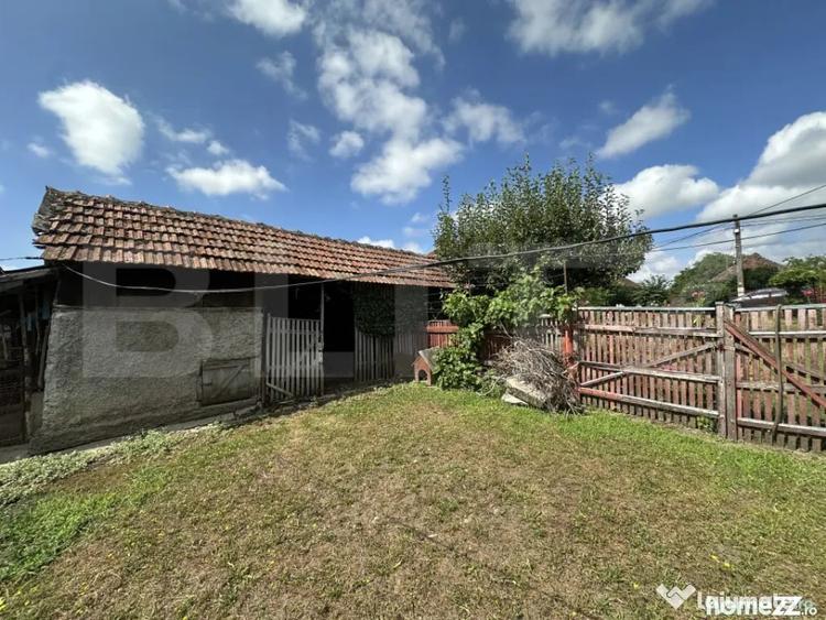 Casă cu 2 camere cu Teren 2963 Mp în Central