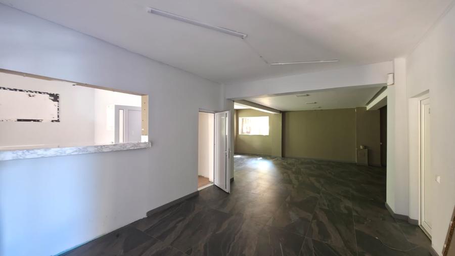 Spațiu comercial, de 80 mp, în Florești