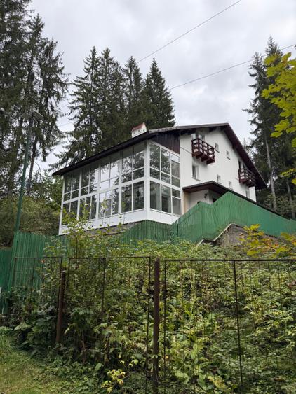 Apartament cu 3 camere decomandat în Cioplea