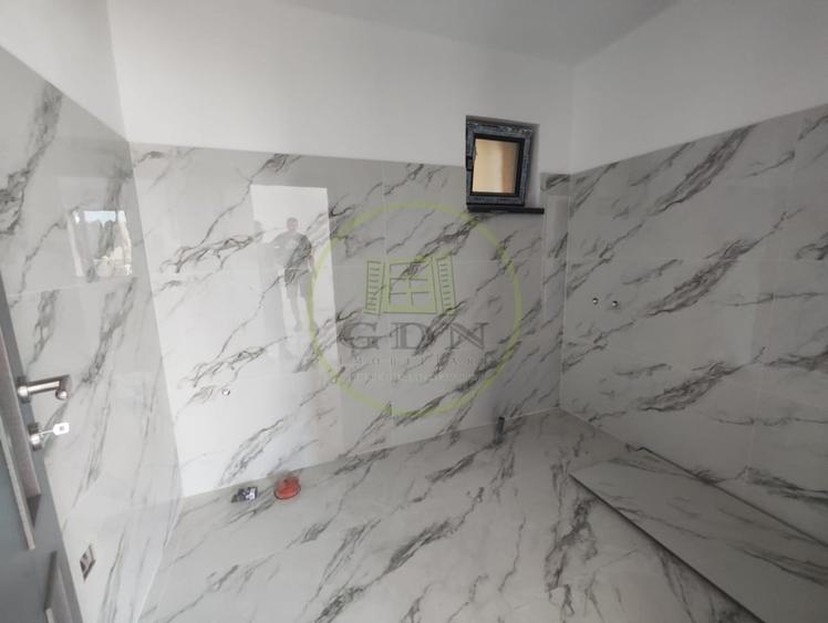 Casă individuală cu 5 camere cu Canalizare în Bariera Vâlcii