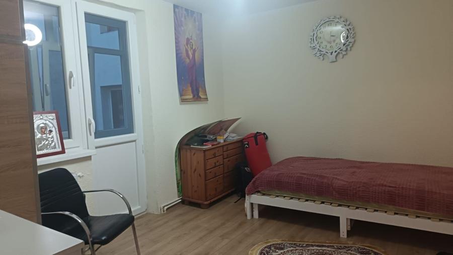 Inchiriez apartament cu 2 camere, decomanda, , zona Bucovina - 1