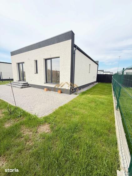Casă cu 3 camere cu Teren 335 Mp în Vidra