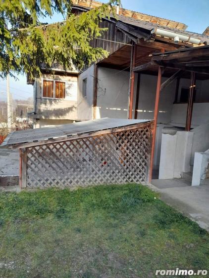 Casă cu 5 camere cu Teren 1000 Mp în Livezeni