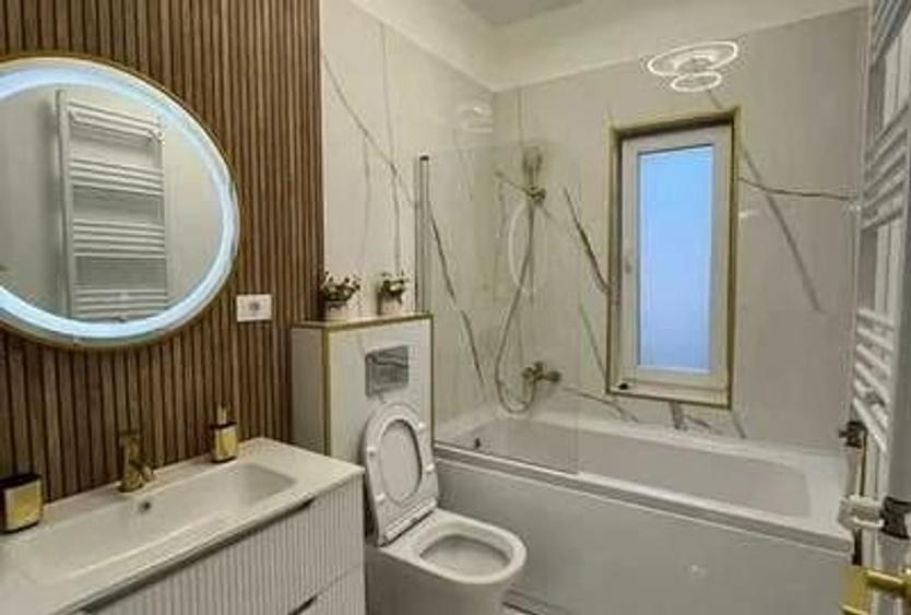 Casă cu 4 camere cu Teren 370 Mp în Domnești