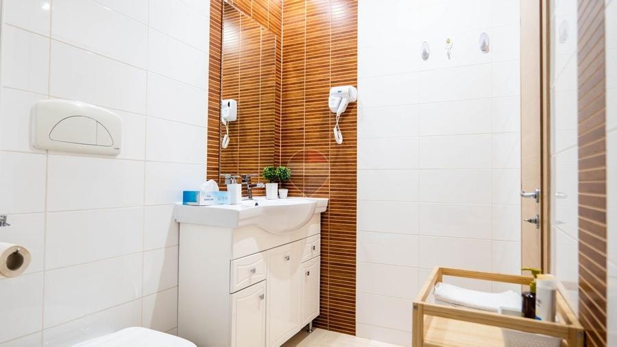 Apartament cu 2 camere decomandat, mobilat în Văcăresti