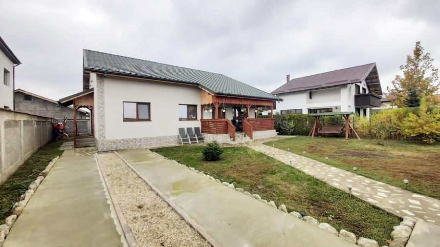 Casă individuală cu 4 camere cu Teren 513 Mp în Țegheș
