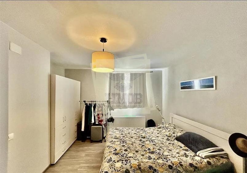 Casă cu 8 camere cu Teren 373 Mp în Lazaret