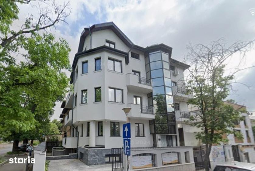 Casă cu Teren 327 Mp în Domenii