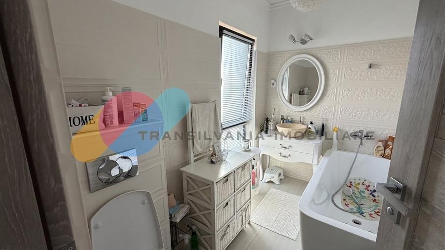 Duplex cu 4 camere cu Canalizare în Dâmbul Rotund