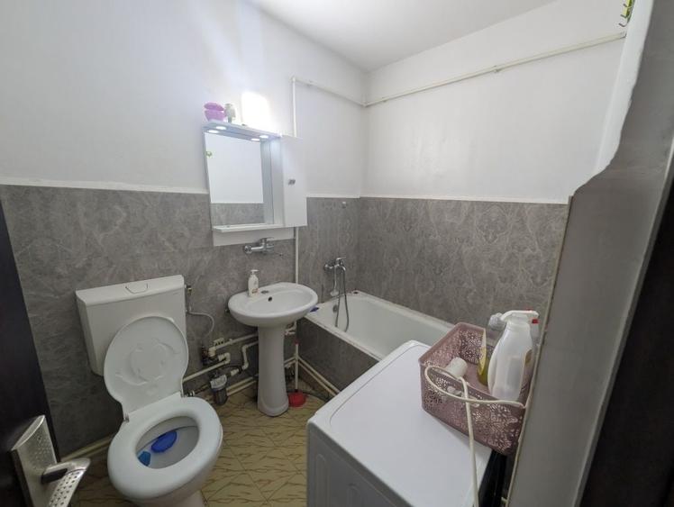 Garsonieră decomandată în Exterior Vest