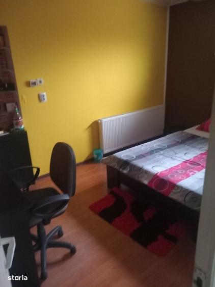 Casă cu 4 camere în Câmpenița