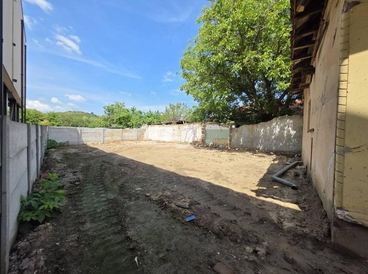 Casă cu 3 camere în Podari