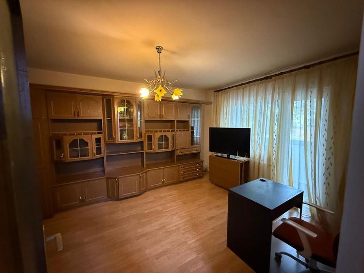 Apartament cu 2 camere decomandat, mobilat în Gorjului