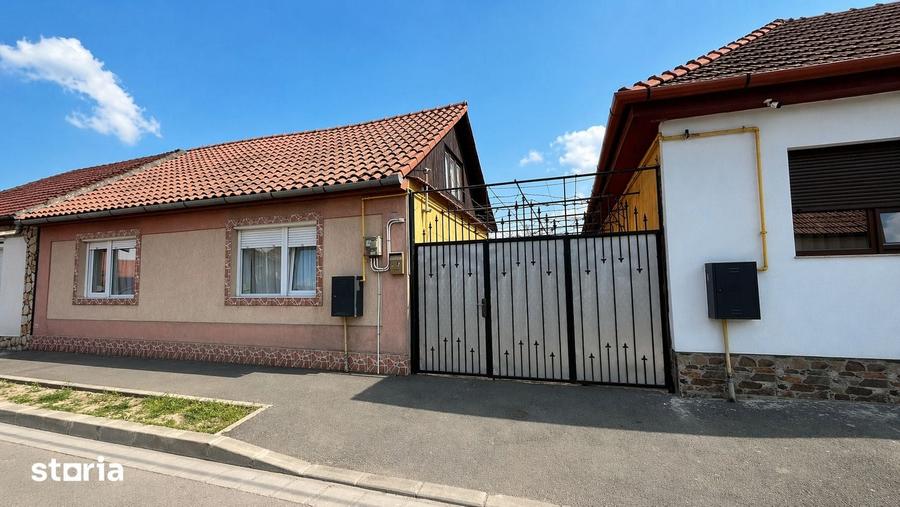 Casă cu 3 camere cu Teren 233 Mp în Dragoș Vodă